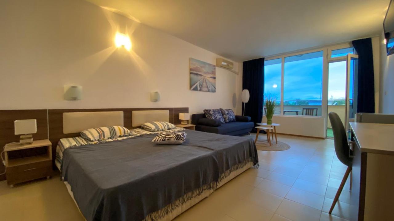 Esperanto 401 Large Studio Pantai Sunny Bagian luar foto