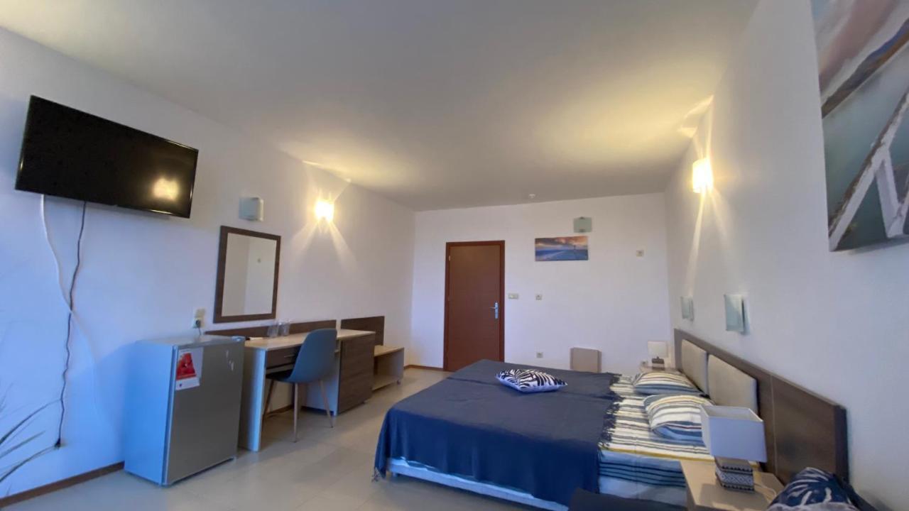 Esperanto 401 Large Studio Pantai Sunny Bagian luar foto