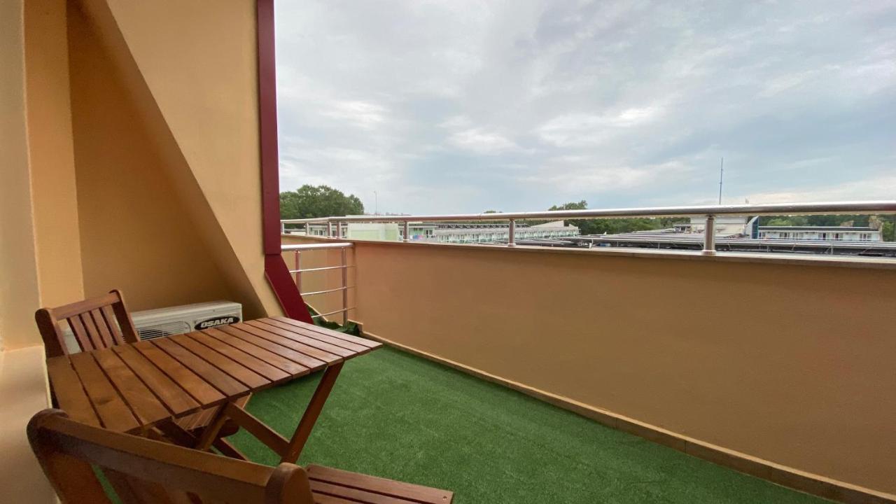 Esperanto 401 Large Studio Pantai Sunny Bagian luar foto